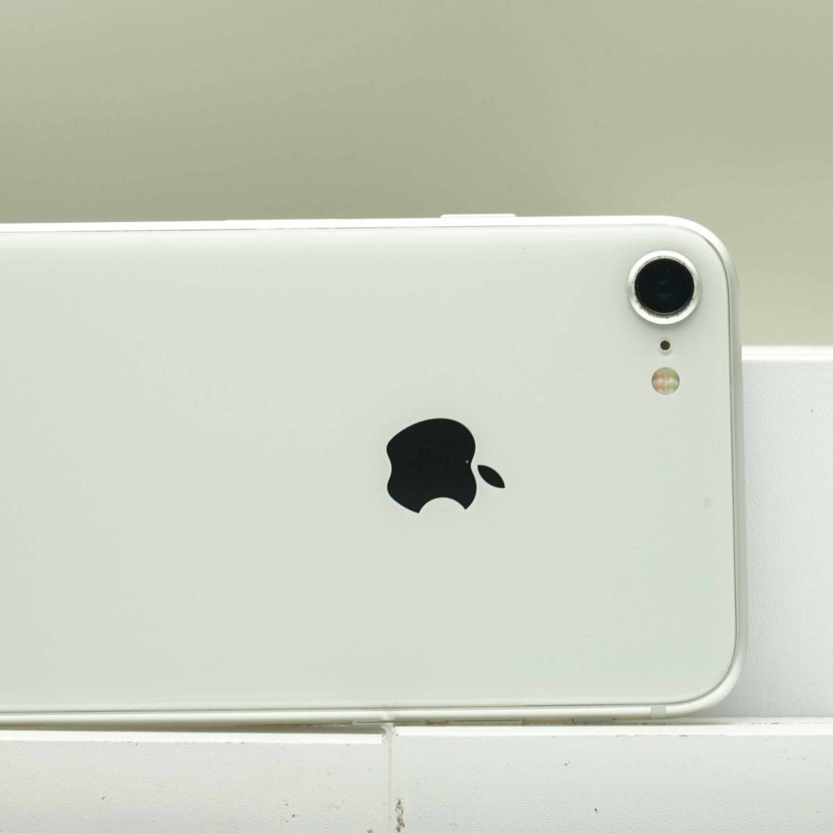 iPhone 8 64GB シルバー SIMフリー 訳あり品 ジャンク 中古本体 スマホ