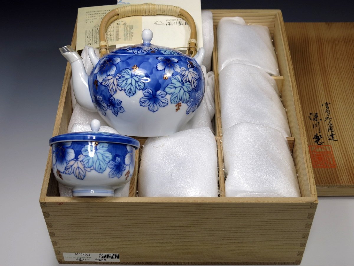 新品未使用赤絵茶器5客セット急須付き 新品未使用赤絵茶器5客セット急須付き