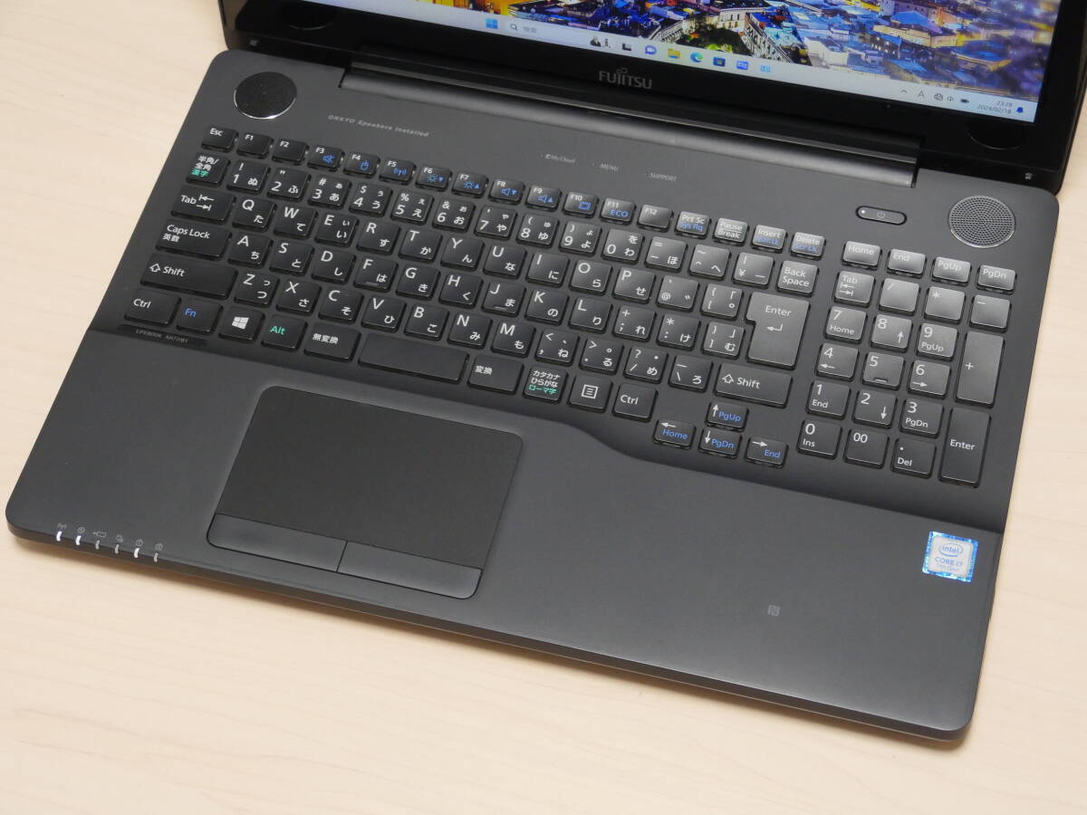 Windows11 タッチパネルFullHD搭載 新品SSD1TB メモリ16GB 富士通