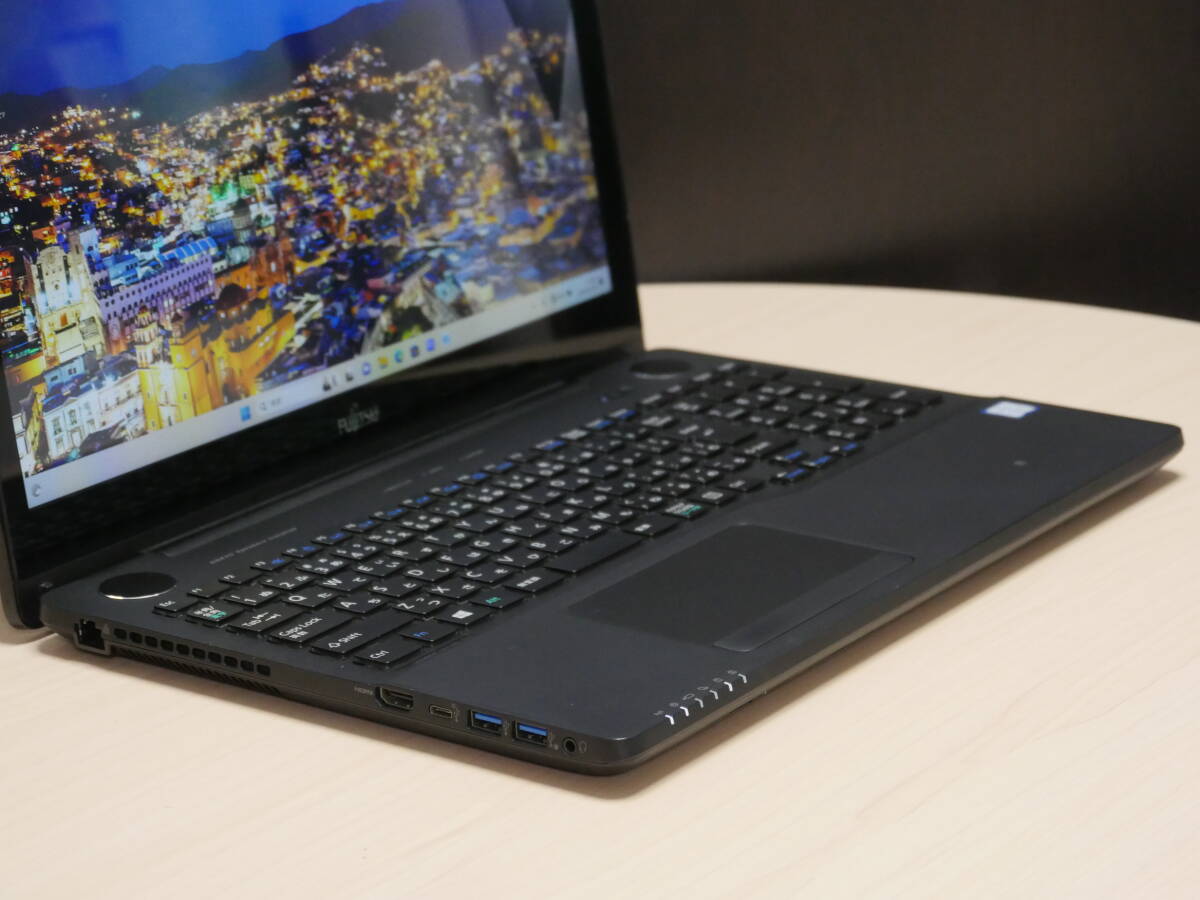 Windows11 タッチパネルFullHD搭載 新品SSD1TB メモリ16GB 富士通