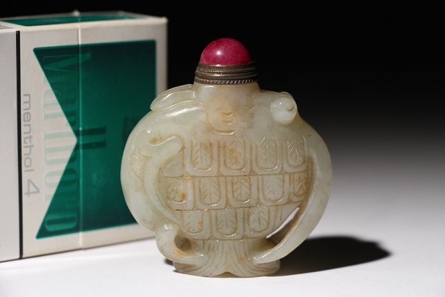 ぎょく玉の鼻煙壷 時代物 中国骨董 アンティーク 蒐集家放出美品