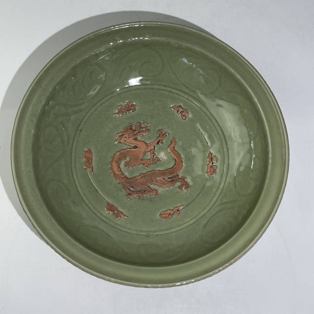 双龍図陽刻青磁鉢 平皿 大皿 箱付 / 時代物 中国美術 青磁 皿 検索