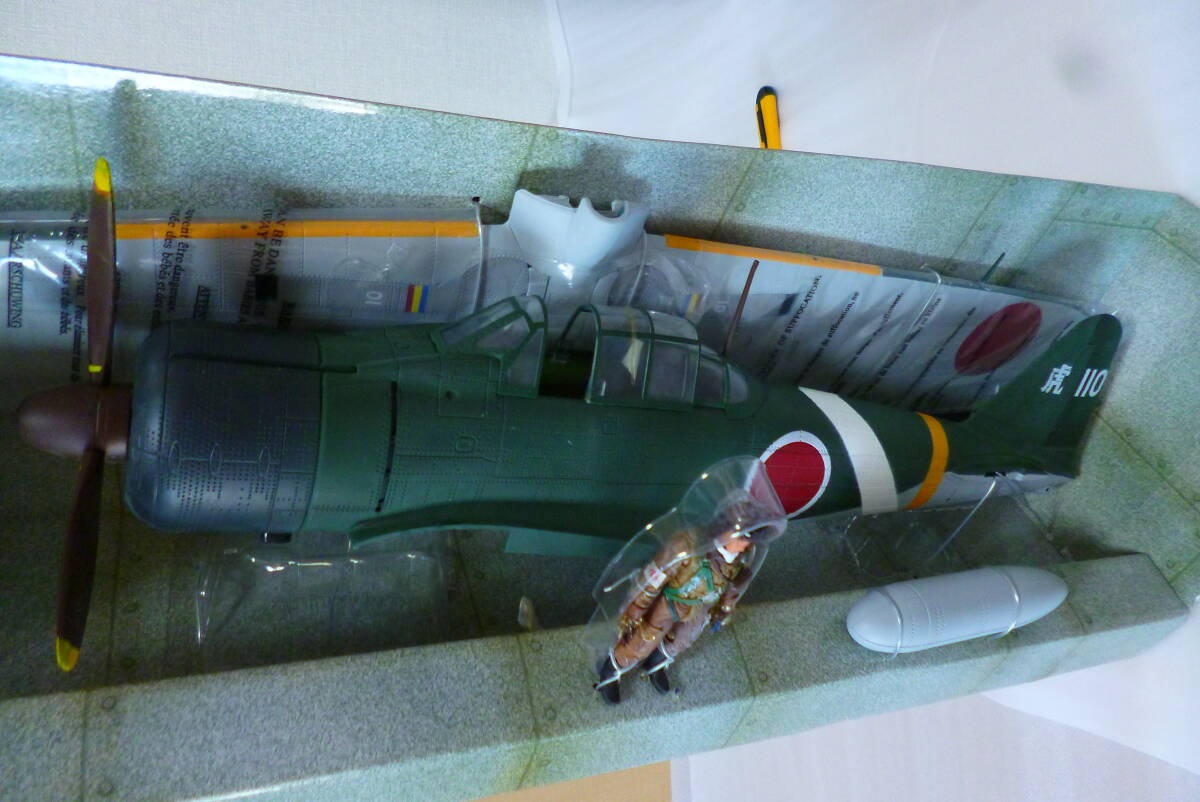 ☆☆☆　訳あり　希少　1/18 スケール 零戦　1/18 Elite Force Zero Fighter BBI WW II with Pilot 1:18 Model "虎 110"　☆☆☆_8