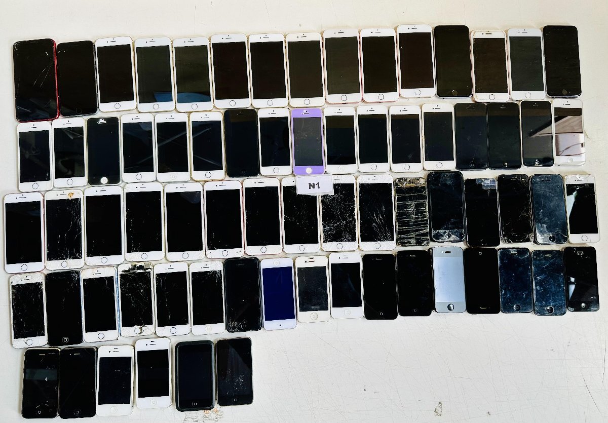 ジャンク iPhone まとめ売り約50台〜70台　10kg分 1円~ ジャンク品 9.65kg 70台 部品取り 都市鉱山 画面割れ 通電未確認