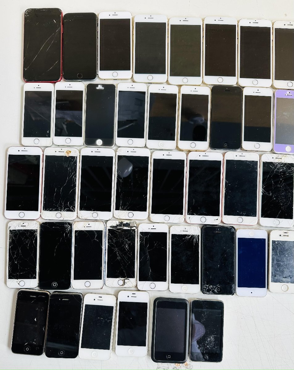iPhone 44台 まとめ売り ジャンク 動作未確認 部品取り 1円~ ジャンク品 9.65kg 70台 部品取り 都市鉱山 画面割れ 通電未確認