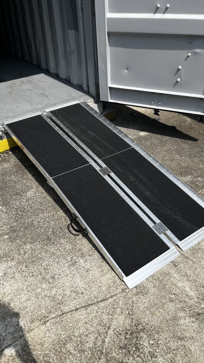 折り畳み式スロープ　車椅子やバイク等に_1