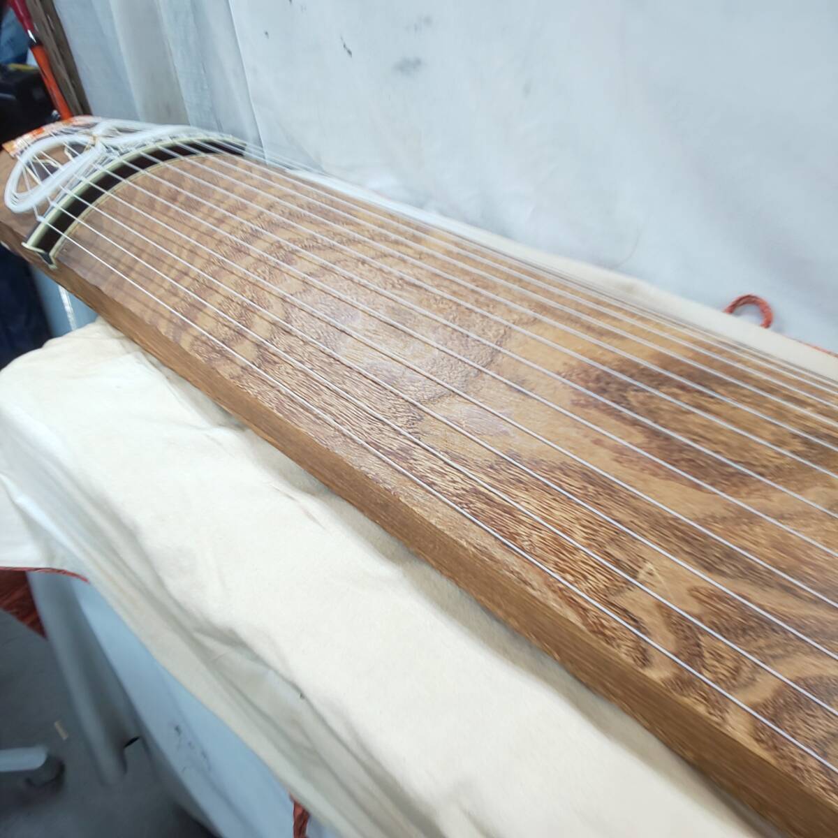 ◎和楽器◎お琴 十三弦 山水蒔絵 口前袋・琴袋付 美品 弦楽器 即発送