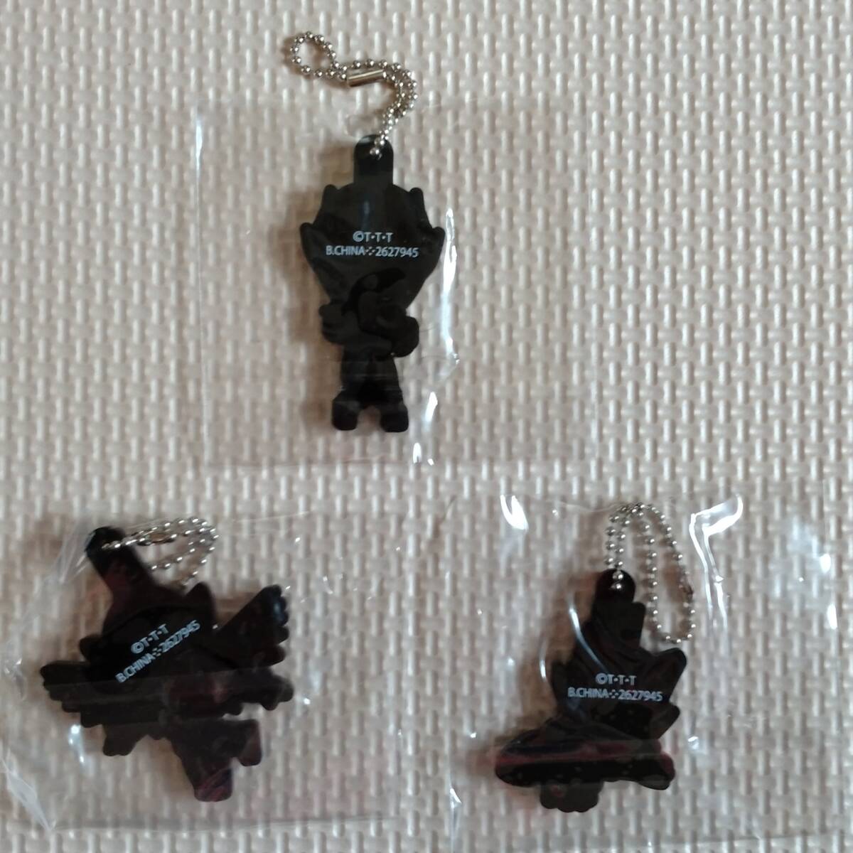 暴太郎戦隊ドンブラザーズ 新初恋ヒーロー映画入場者特典 ガシャポン、ラバーストラップ３本セット出品_5