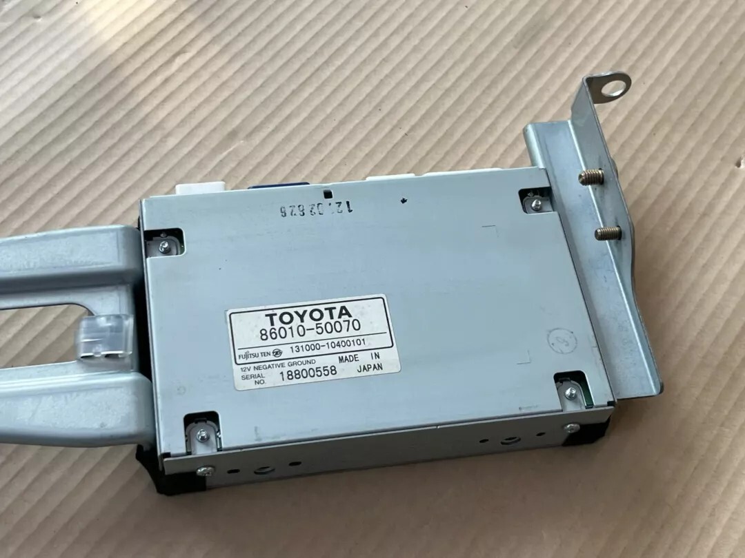 Toyota UCF30 UCF31 86280-0w040 マークレビンソン アンプ UCF31 UCF30 LS430 ☆UCF30 BE 動作未確認