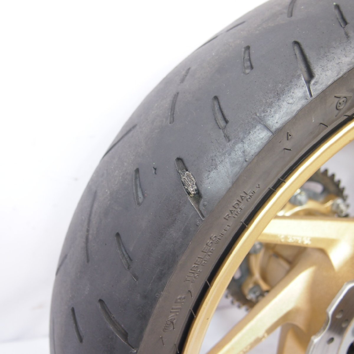 大得価，人気】 CBR250RR純正リアホイール ちょいブレ MC51 44X刻印