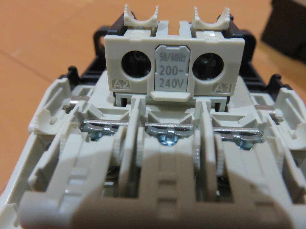 三菱電機 MITSUBISHI S-N50 T21 　 電磁開閉器 マグネットスイッチ 4個 _6