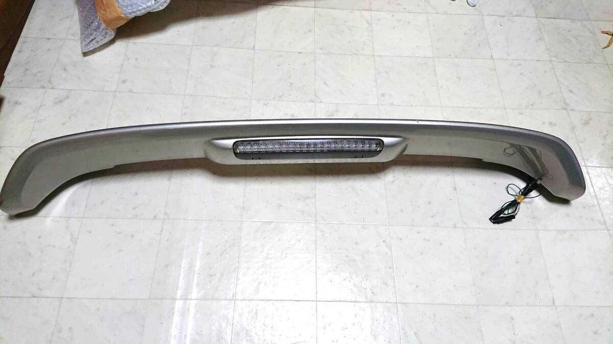 TV1.TV2.TW1.TW2 後期型 サンバー スバル純正 リアスポイラー★B5P シャンパンメタリック リアウイング 羽 ディアスワゴン バン リアゲート_2