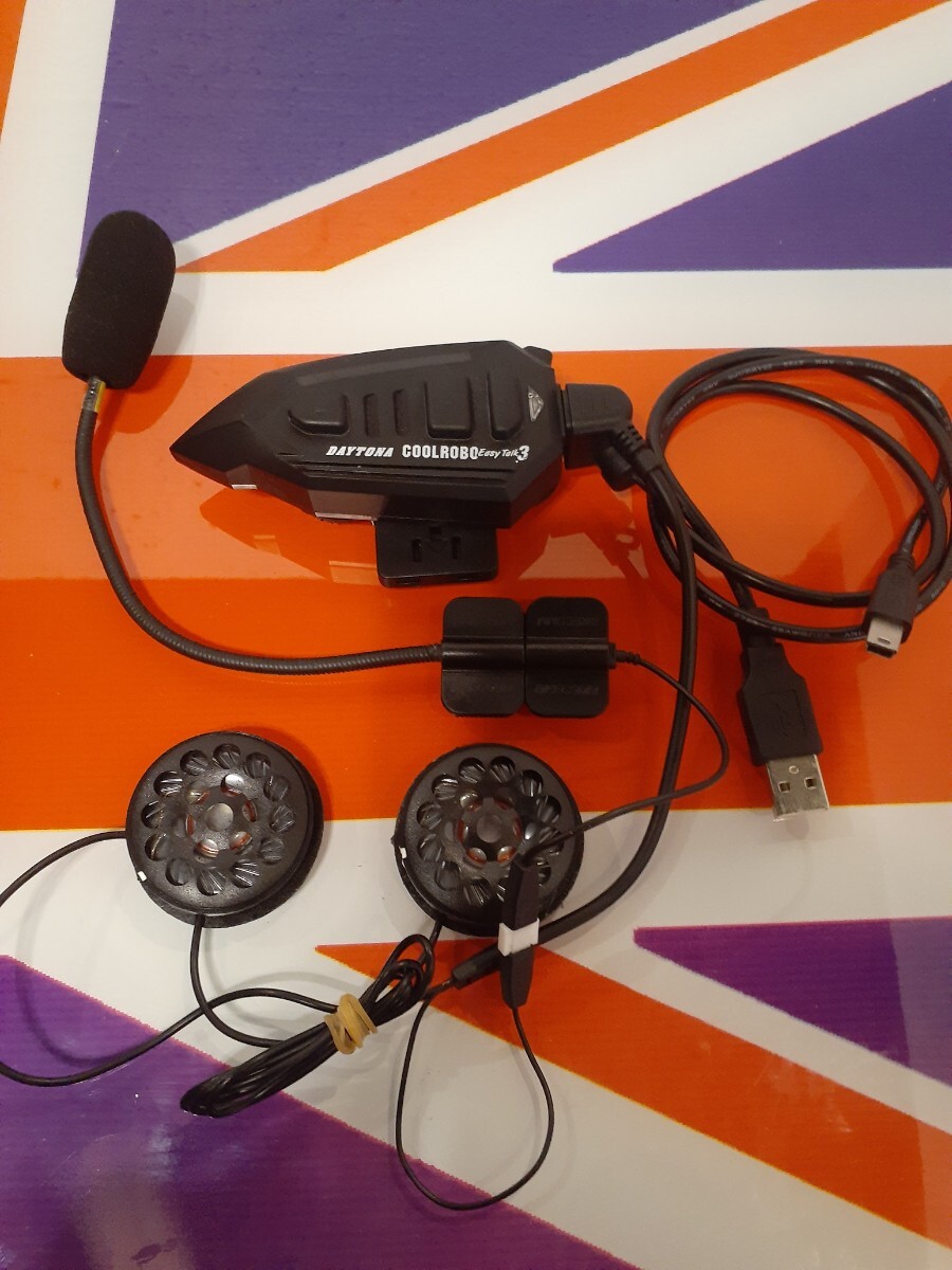 DAYTONA デイトナ インカム COOL ROBO クールロボ イージートーク3 充電ケーブル付 使用に問題なしです　DT-E1 DT-01 他メーカーとも通信OK