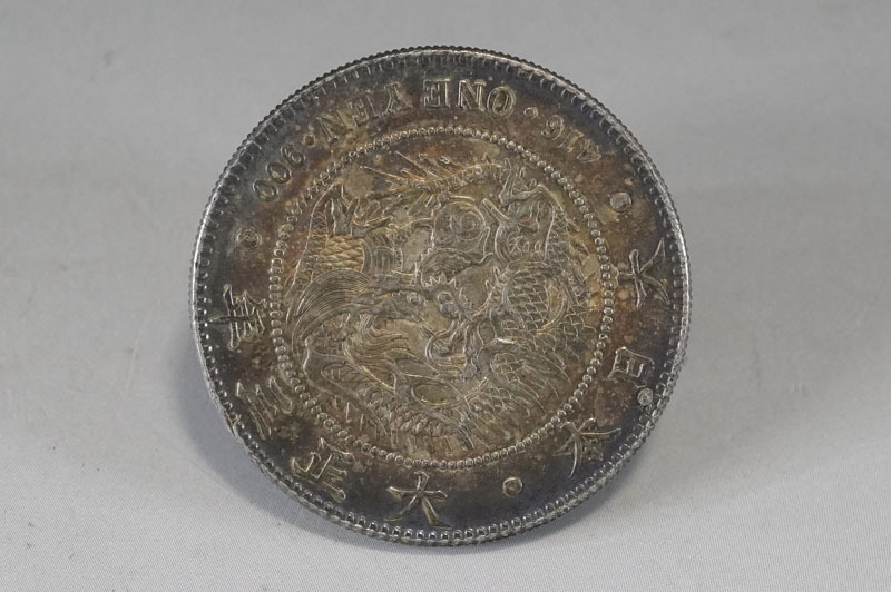 一圓銀貨 大正三年 1円~【w317】一圓銀貨 大正三年 重量：26.95g 直径：38.1mm 大正3年 1