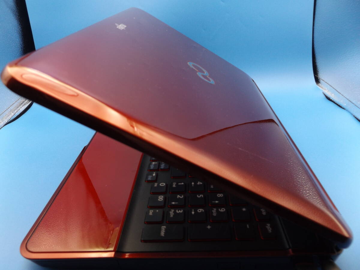 新品SSD512GB【Core i7】Win11 Ver.24H2☆富士通LIFEBOOK/AH56/E