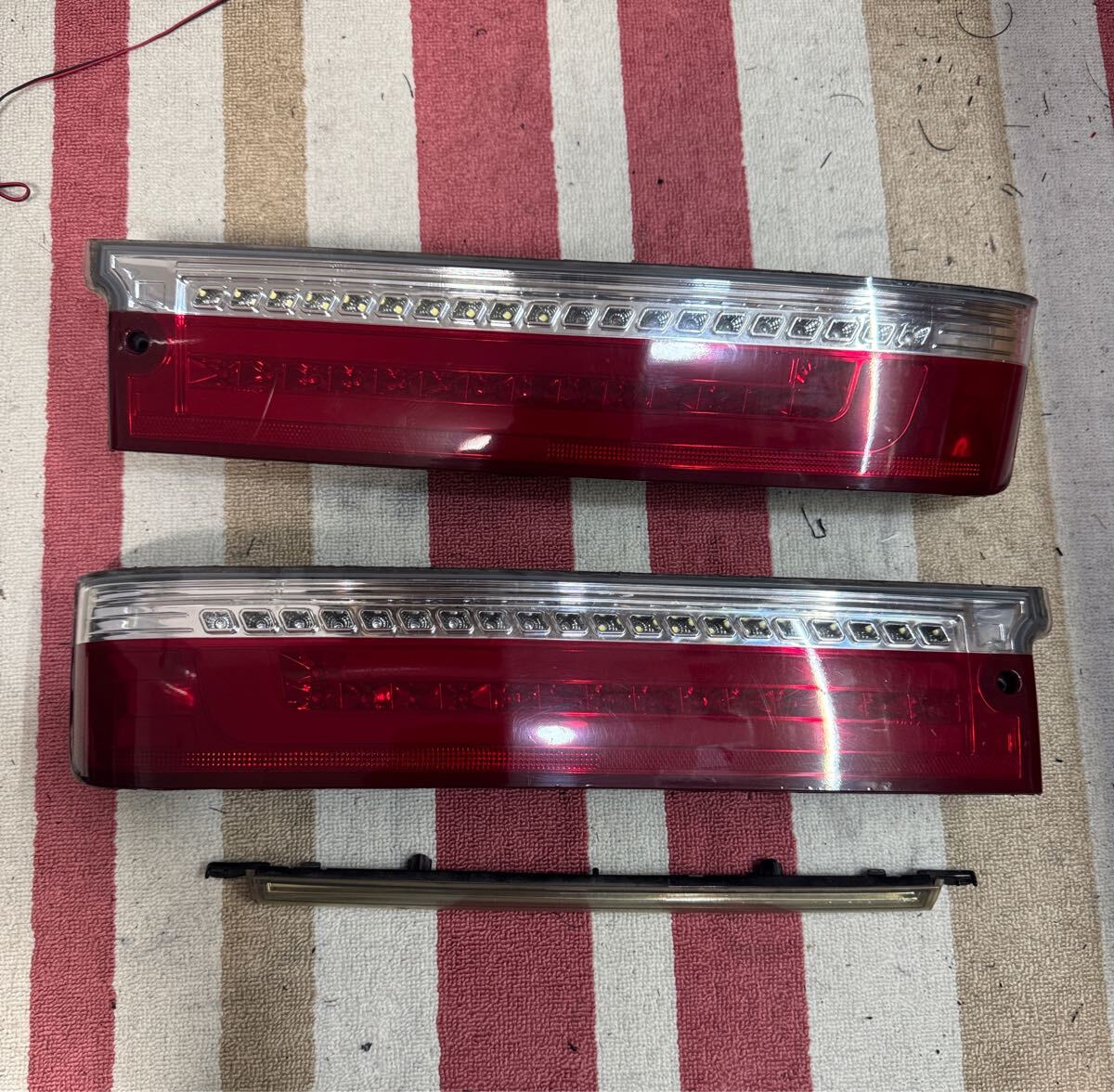 中古アトレーワゴン S300系 前・中期用 REIZ LEDテールランプ