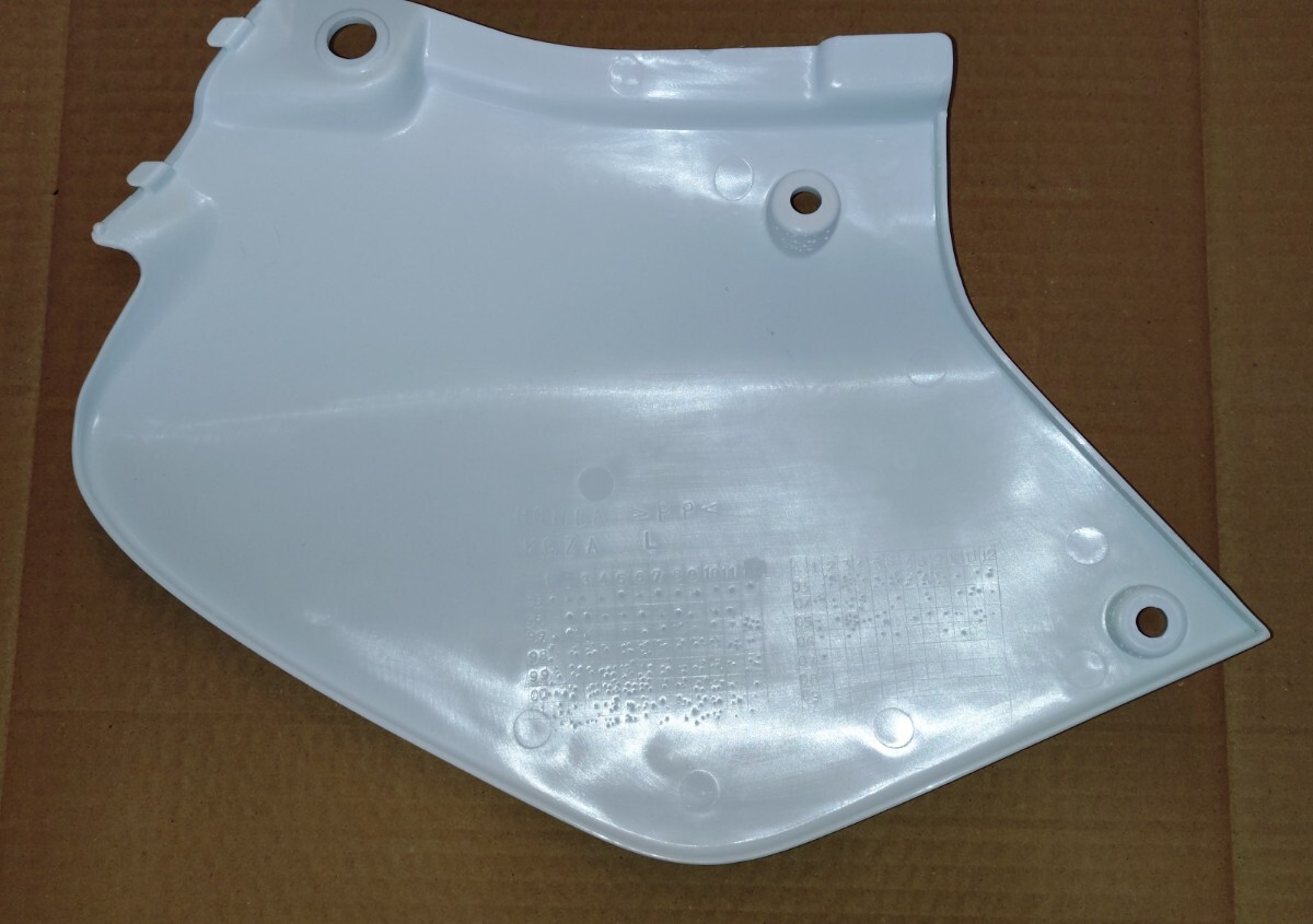 ホンダ XR250 MD30 用 左右サイドカバー セット 未使用品 XR250 MD30 純正 XR250R ホンダXR250純正サイドカバー左右 サイドカバーの中古