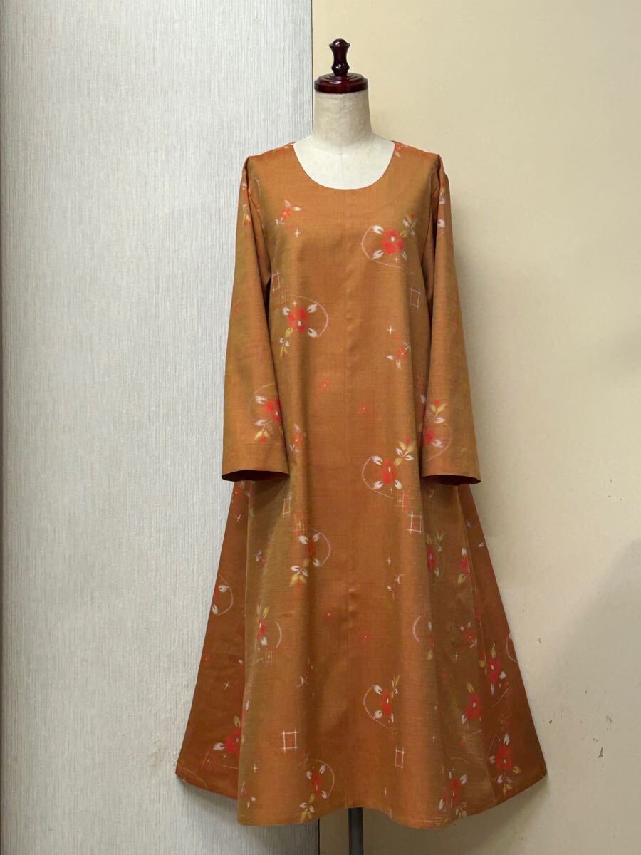 人気定番，お買い得 着物リメイク 正絹 紬 山吹茶色 草花井桁絣 ロングフレアーワンピース(ワンピース)｜売買されたオークション情報、yahooの商品情報をアーカイブ公開 - オークファン ワンピース