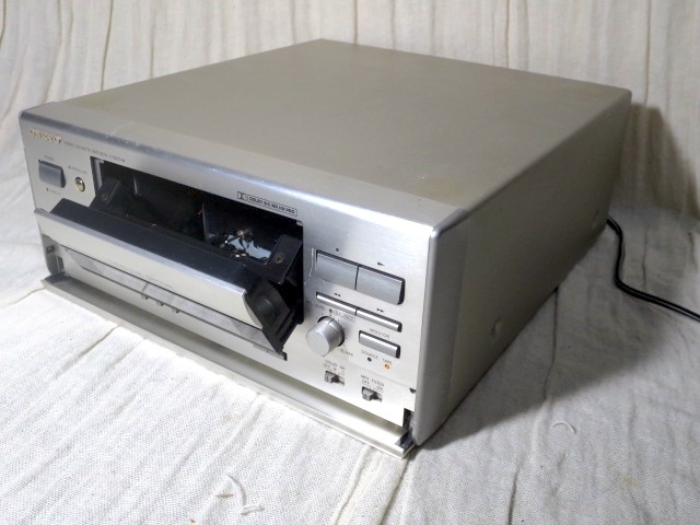 ONKYO 3ヘッド デュアルキャプスタン 高性能カセットデッキ K-522THM