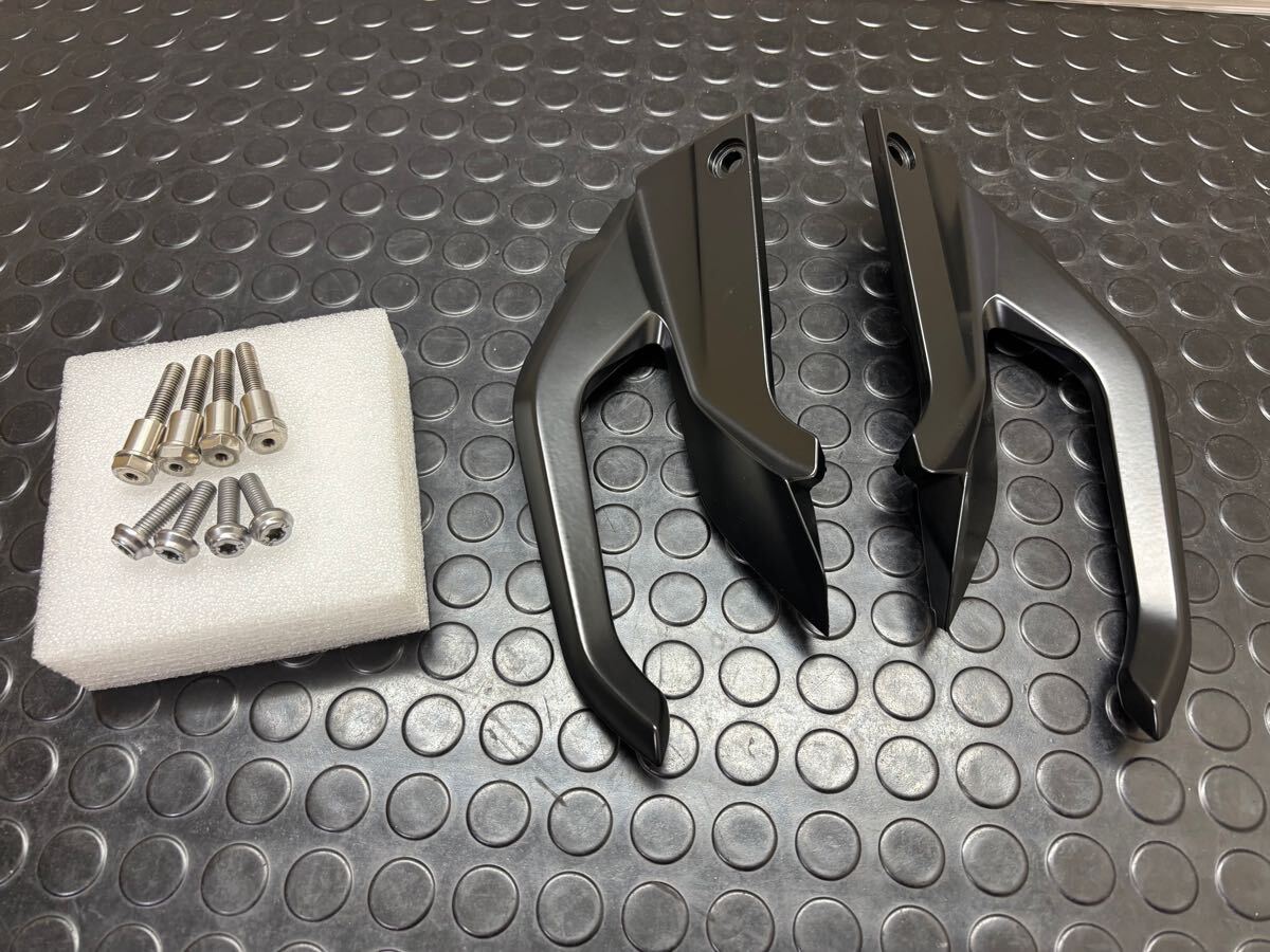 美品 R1250RS ( '21 ) BMW 純正 グラブバー タンデムバー グラブレール 左右 4654 8533762 / 8533761