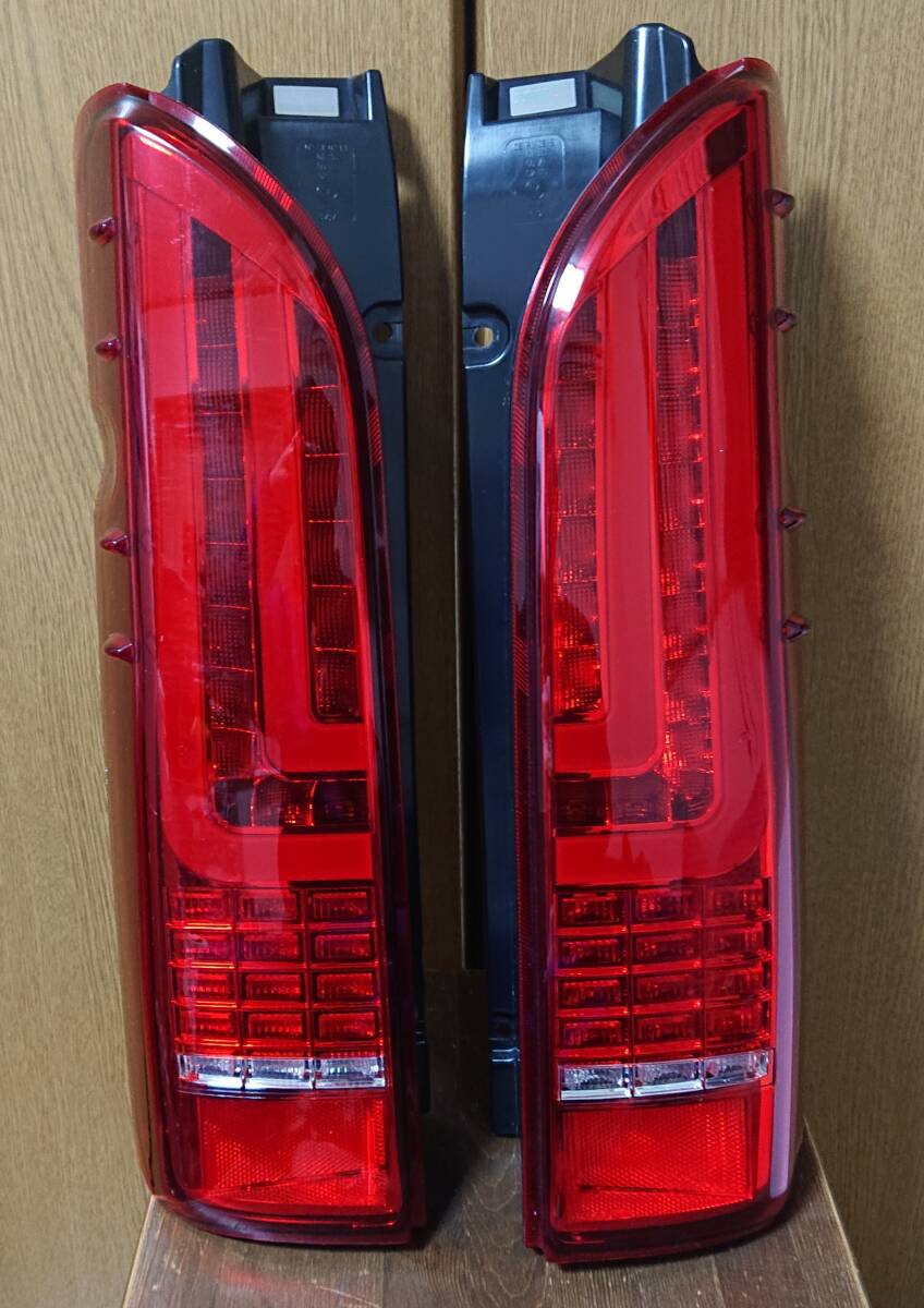 TOMS トムス 200系ハイエース用 LED テールランプ 【公式通販】