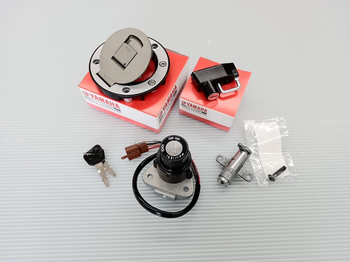R1-Z キー新品 新品メインキー 新品タンク 同一キー4点セット☆新品