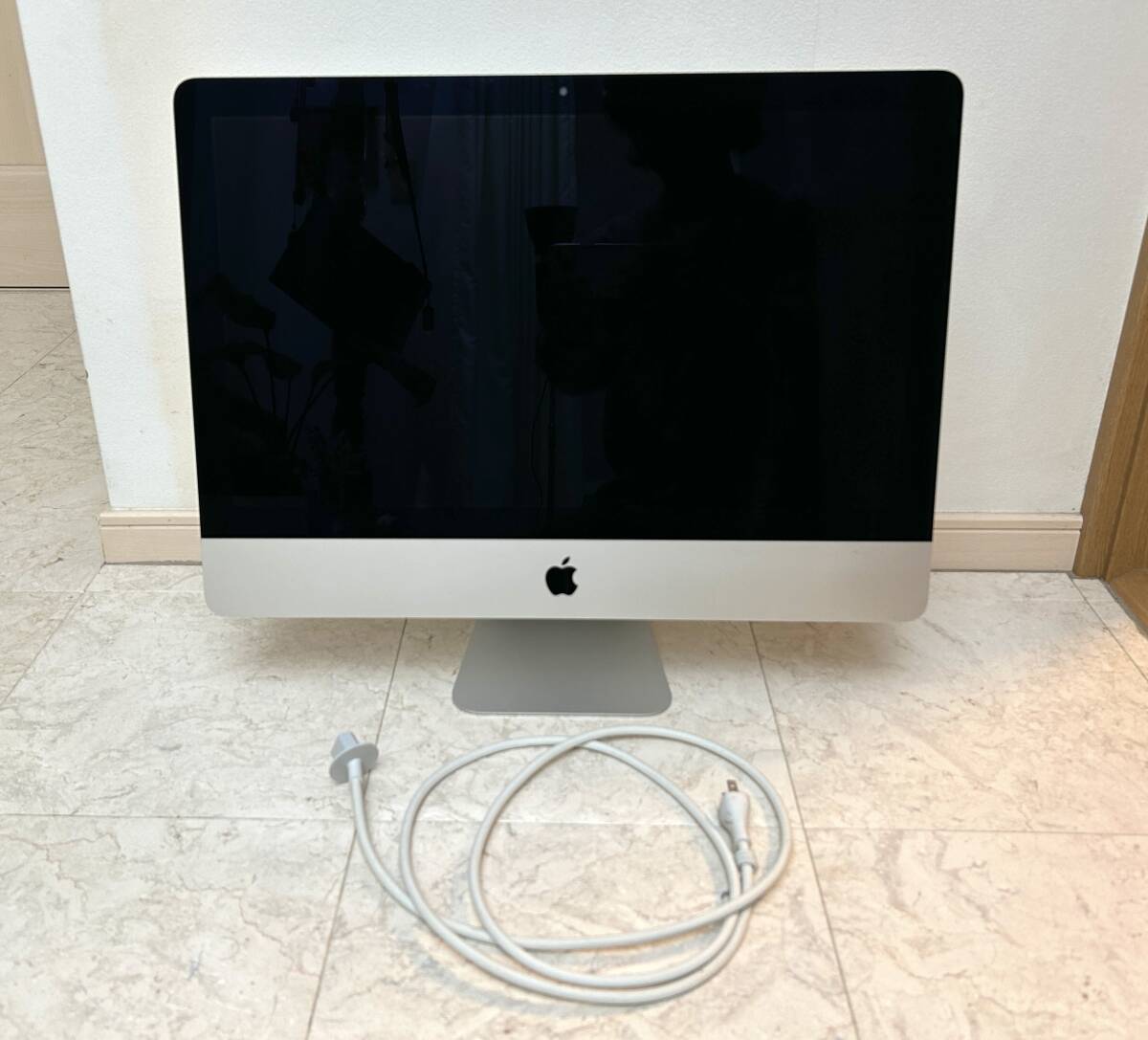 動作品 Apple iMac 21.5インチ Late 2015本体＋電源のみ Intel Core 15