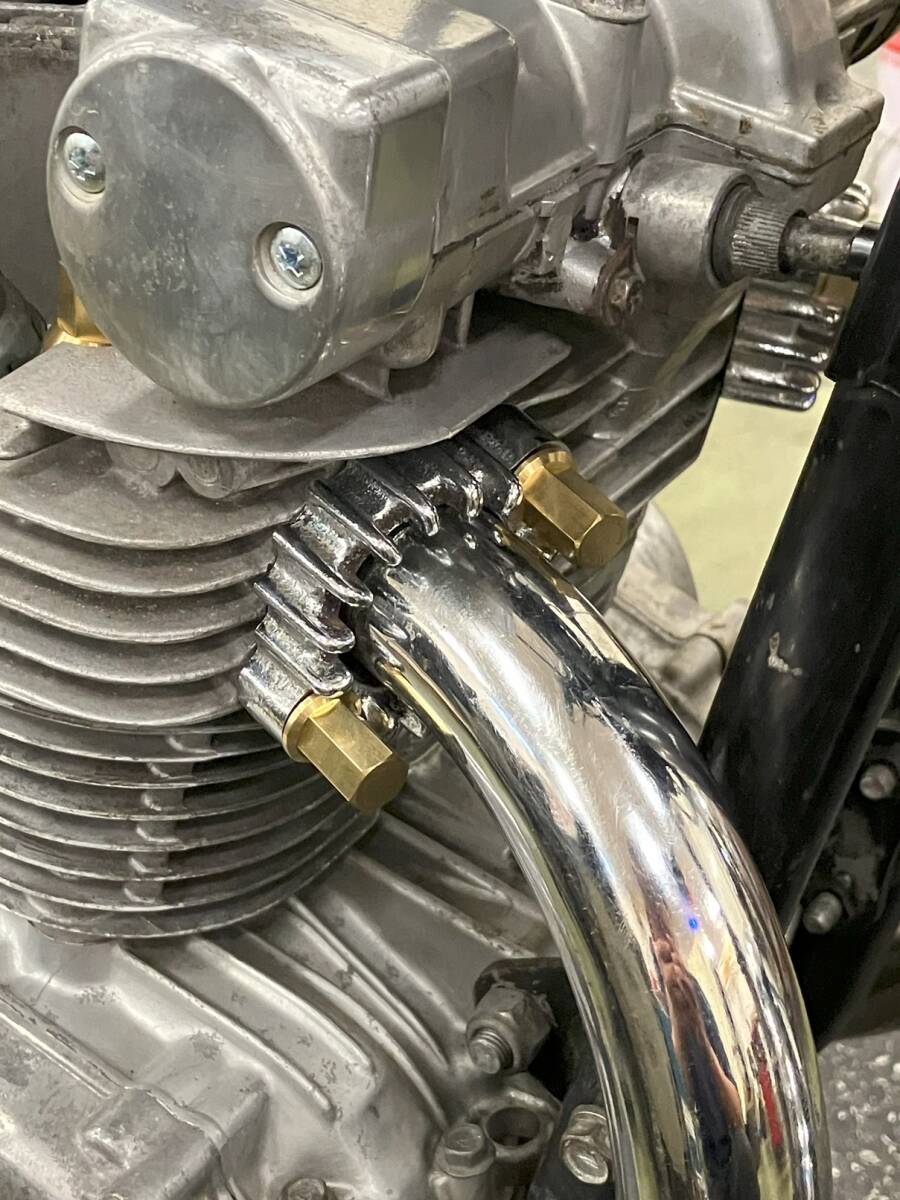 ウエダレーシング　真鍮削り出し マフラーナット（M8）＋スタッドボルト(SCM) （１セット） GS400 GS425 GSP　　　3_1