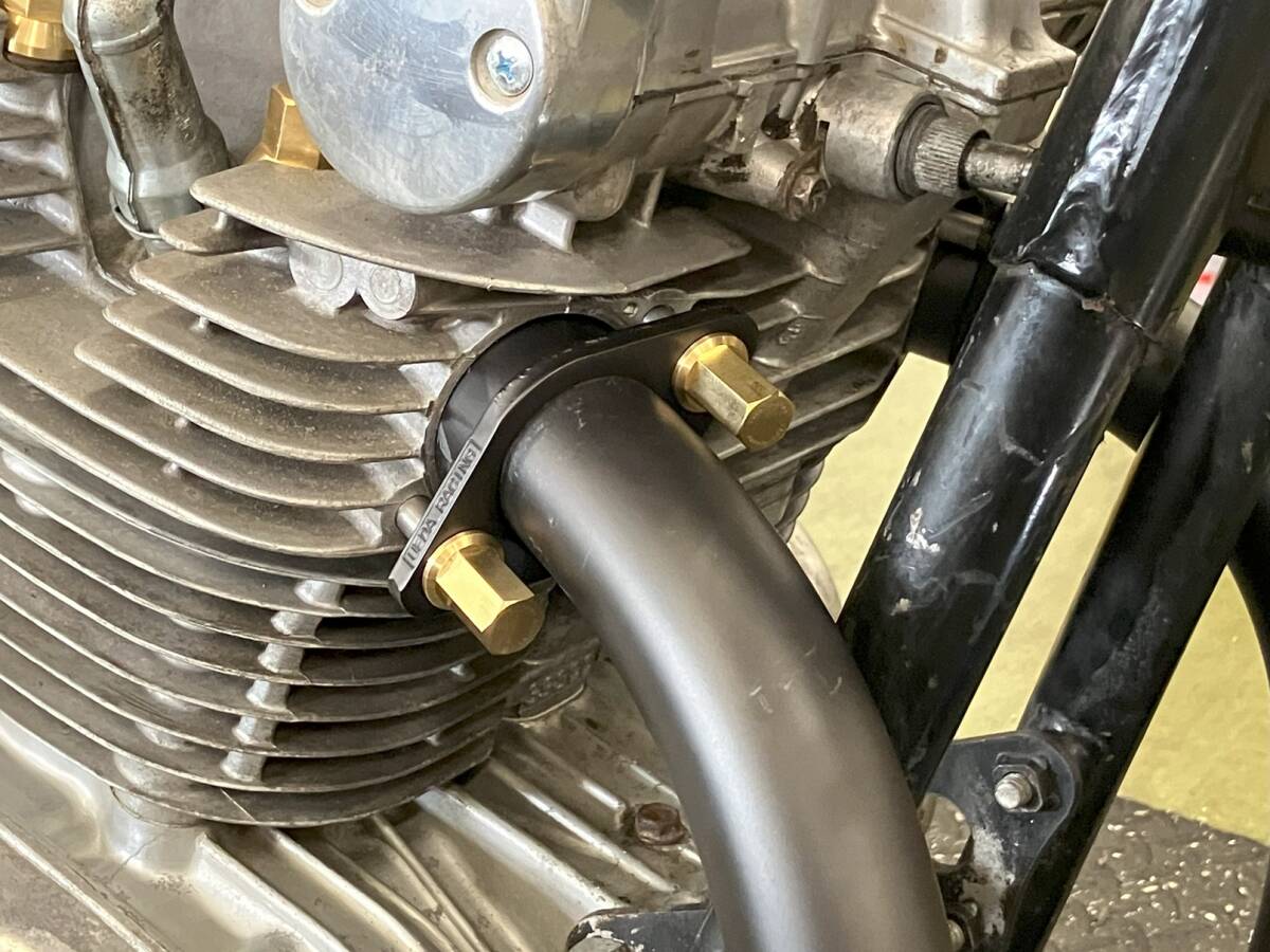 ウエダレーシング　真鍮削り出し マフラーナット（M8）＋スタッドボルト(SCM) （１セット） GS400 GS425 GSP　　　3_7