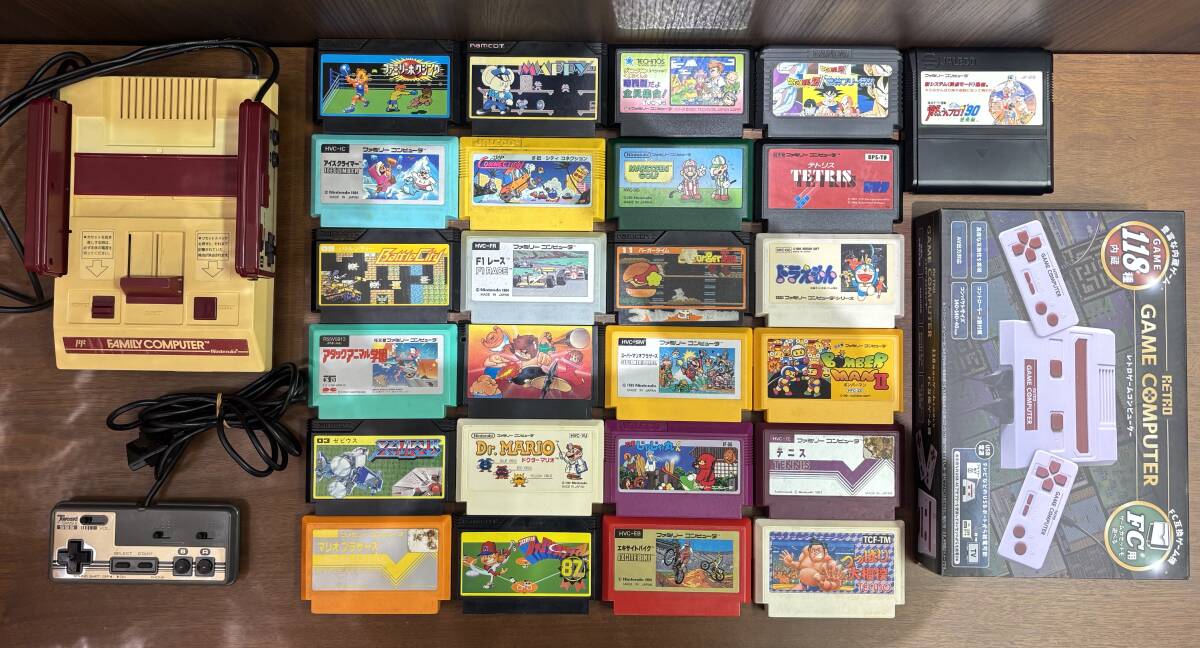 #9247 【現状保管品】ファミコン本体 ファミコンソフト25本 ファミコン互換機 動作未確認