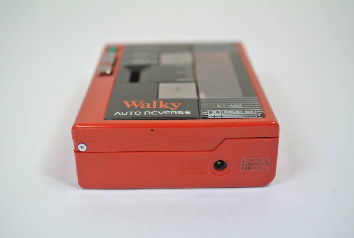 TOSHIBA カセットプレーヤー KT-VS2 ジャンク品 海蛍】TOSHIBA 東芝 Walky KT-AS2 ポータブルカセットプレーヤー 昭和