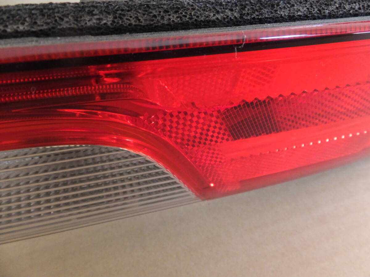 DA17W エブリィワゴン 純正 右テールランプ 右 テール 35603-64P00