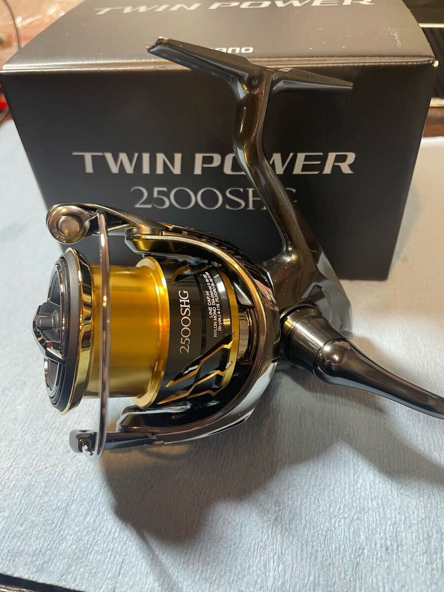 フィッシング た*み様 20ツインパワー 2500SHG(ハンドルなし)