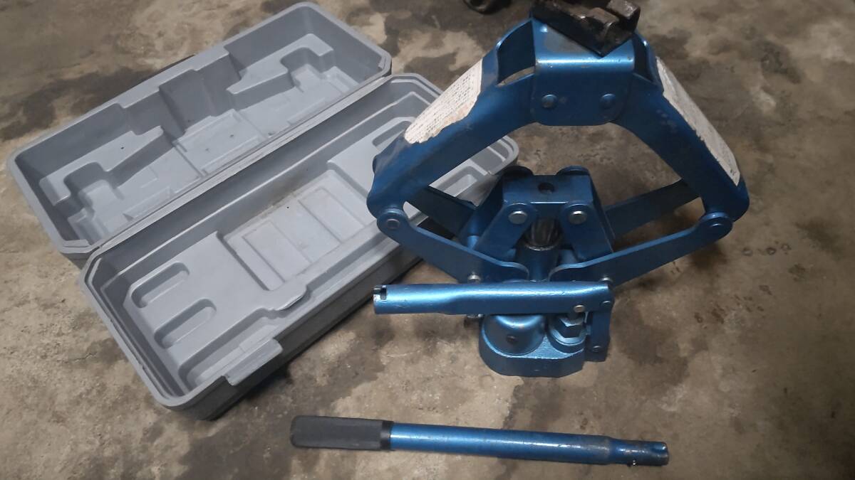 大自工業 F-24 らくらくジャッキ Mleltec メルテック 1t 油圧式 ハードケース付き _1