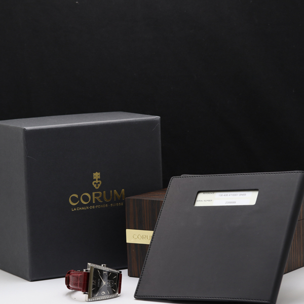 1円 保/箱付 稼働 極美品 コルム トラピーズ QZ 106.406.47 ダイヤベゼル ブラック文字盤 メンズ腕時計 0016500 2JWT KMR_5