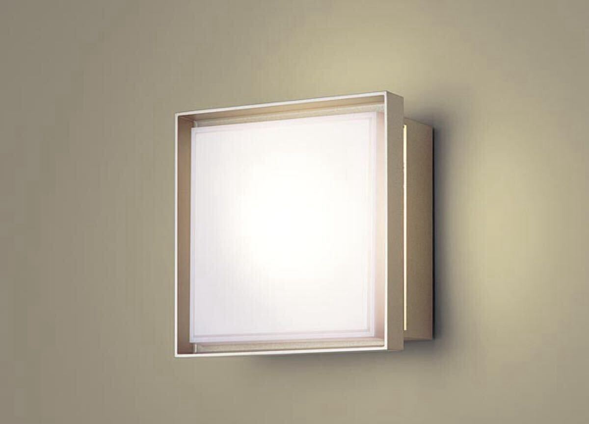 パナソニック ポーチライト 壁直付型 電球色密閉型防雨型点灯省エネ型明るさセンサ付 40形 プラチナメタリック LGWC85021YF 未使用品。_1