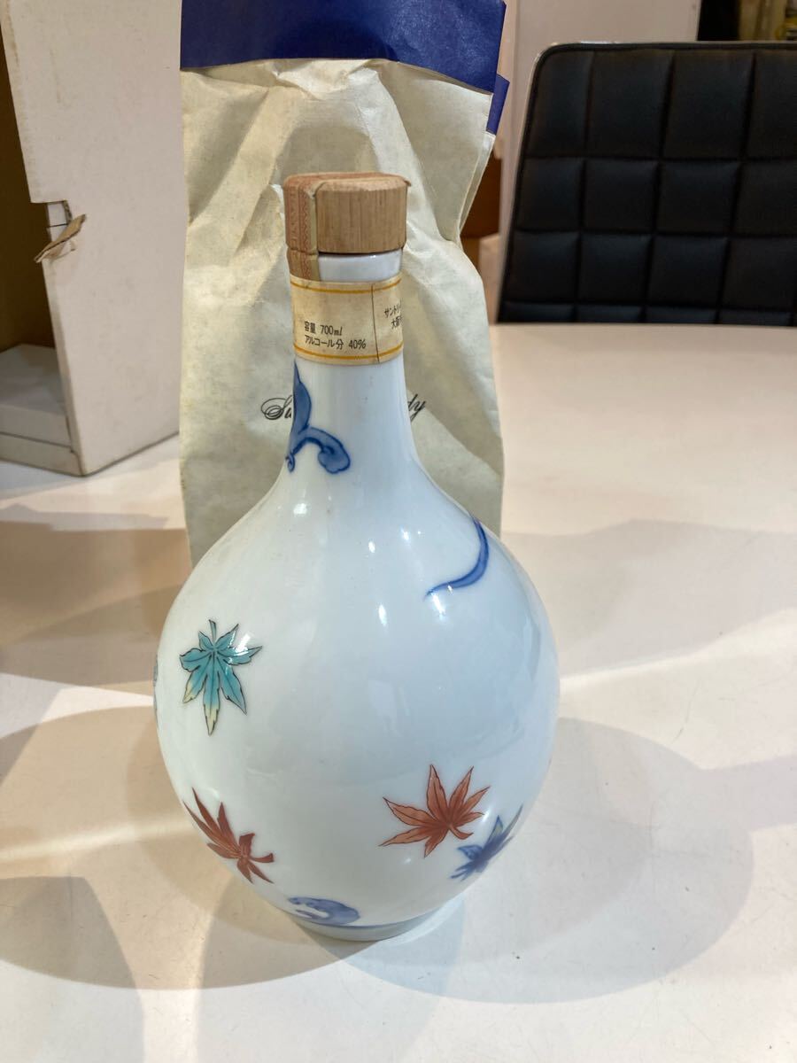 SUNTORY サントリー ブランデー 有田焼 陶器ボトル 染錦菊水文 1989年