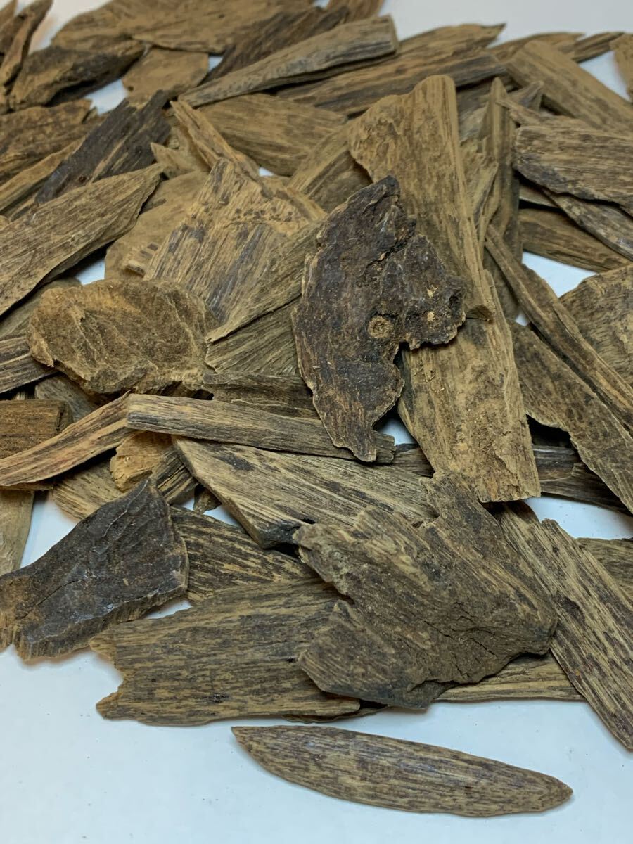 ■沈香■松栄堂謹製 香木 極品沈香 約120.3g 聞香用香木 古い沈香 箱付 ★香道 茶道｜沈香 伽羅｜古美術 骨董品｜お香 線香|香道具茶道具★_7