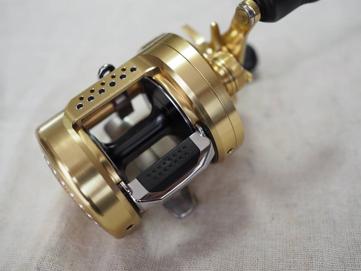 ♪♪超美品　シマノ　18　カルカッタ　コンクエスト　400　日本製♪♪_6