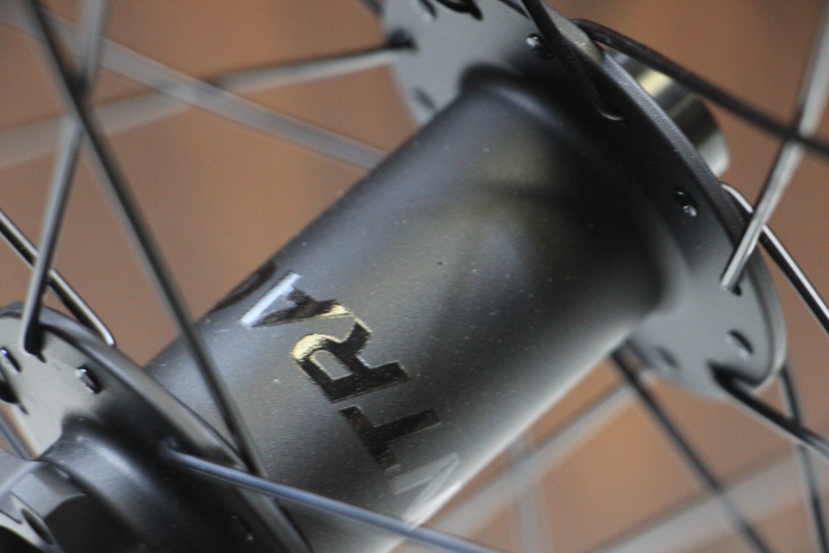 ○BONTRAGER ボントレガー LINE 30 DISC 29er MTB クリンチャー チューブレス フロントホイール 極上品_4