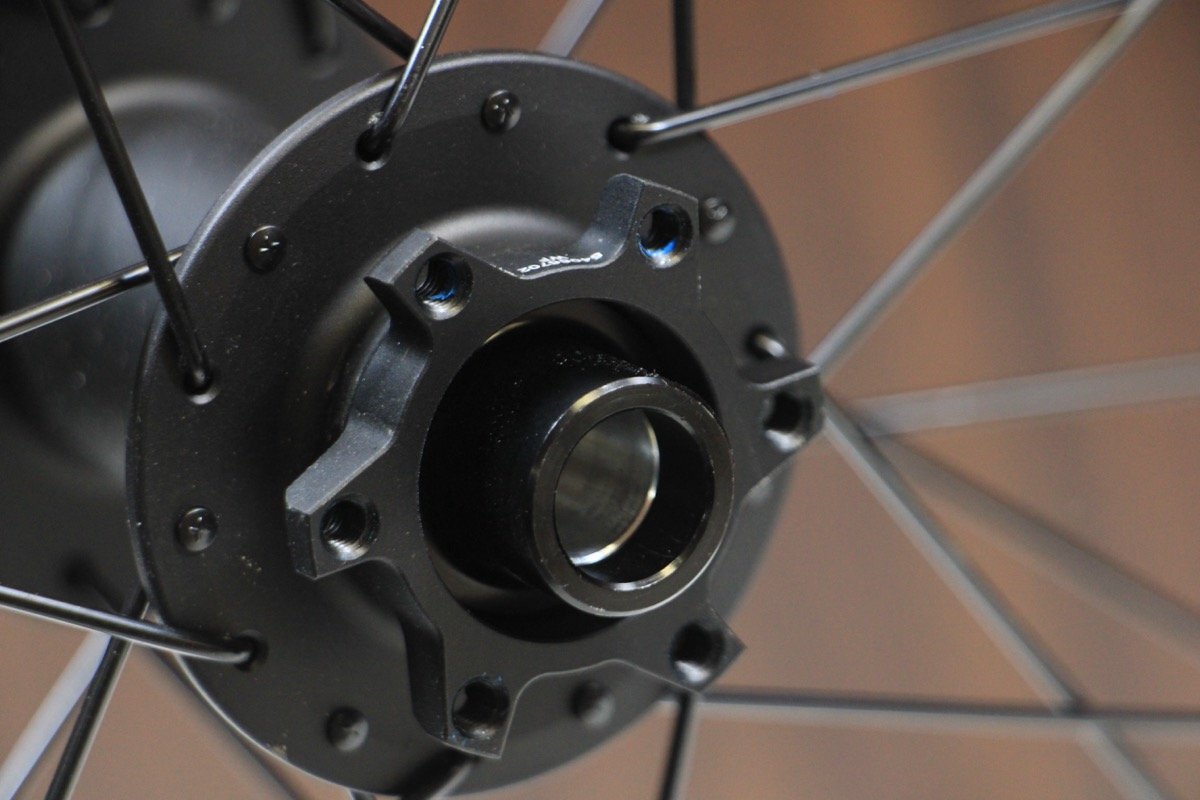 ○BONTRAGER ボントレガー LINE 30 DISC 29er MTB クリンチャー チューブレス フロントホイール 極上品_5