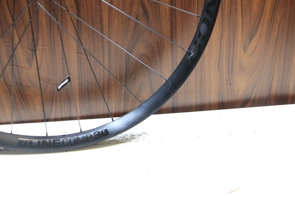 ○BONTRAGER ボントレガー LINE 30 DISC 29er MTB クリンチャー チューブレス フロントホイール 極上品_8