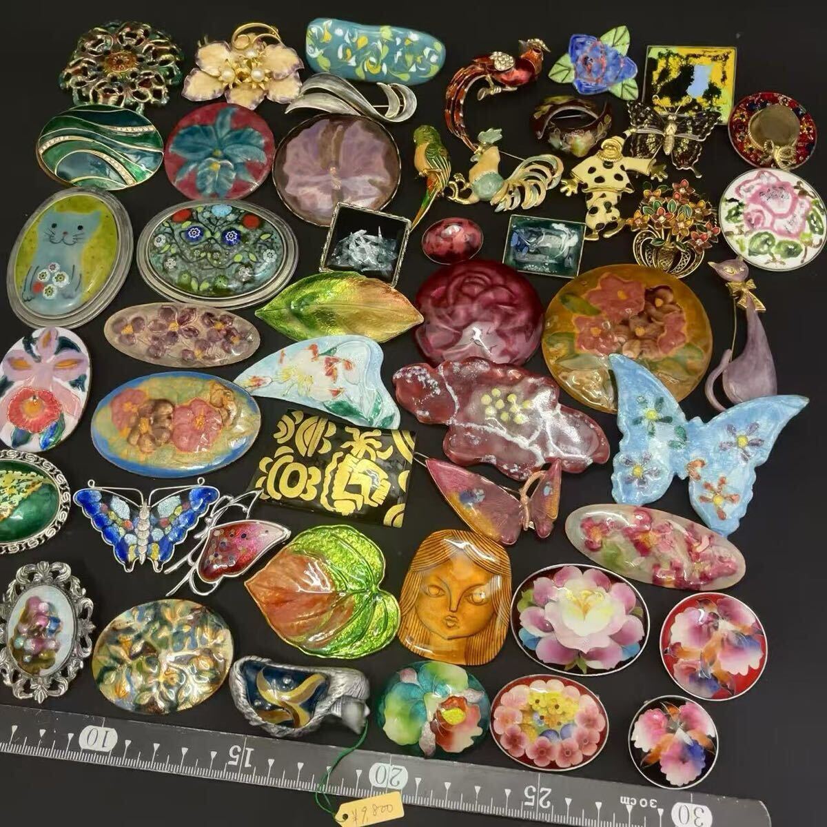 1円 ヴィンテージ レトロ 美術 七宝焼 エナメル 焼き物 ブローチ 50個まとめて 大量セット 色柄多数 伝統工芸品 アクセサリーまとめ_2