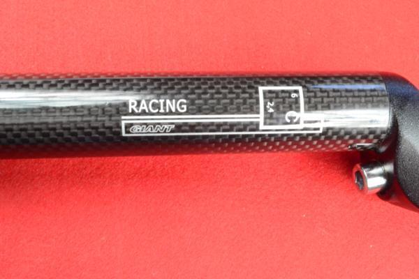 新品★GIANT純正★RACING★他社バイクにも◆ジャイアント★軽量★3Kカーボン★実測236g★ B1_2