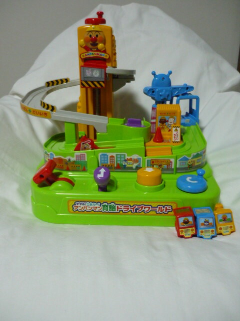 アンパンマン／すすめ！工事カーアンパンマン育脳ドライブワールド_1