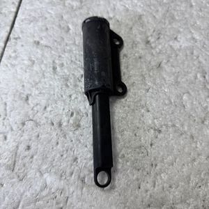 337 トヨタ ZVW 30 プリウス ツーリング　グローブ ボックス ダンパー 黄-933