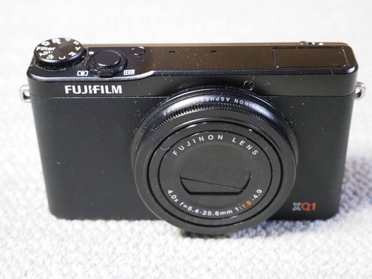 ★★★フジフィルム　FUJIFILM XQ1　コンパクトカメラ　美品★★★_3