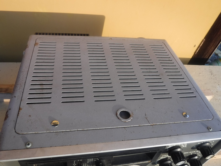 八重洲無線のFT-101の現状品の出品になります。_3