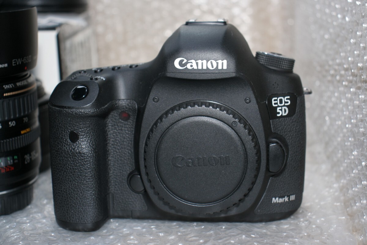 【豪華フルセット】Canon EOS 5D Mark III＋単焦点＆ズームレンズ＋純正アクセ＋スピードライト＋Fujin掃除機付き！_2