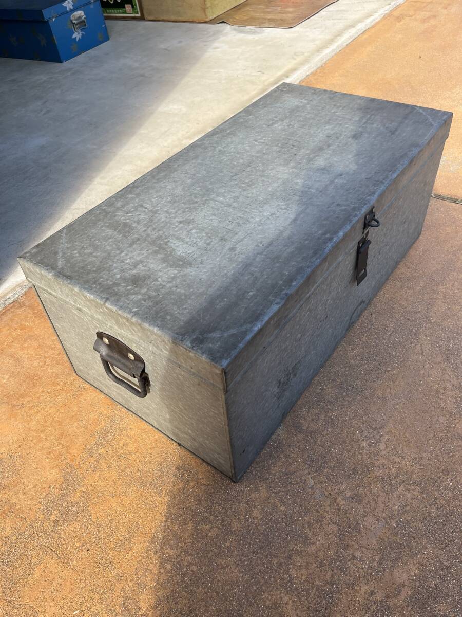 ブリキ 衣装ケースの値段と価格推移は？｜9件の売買データからブリキ